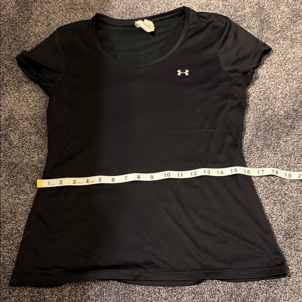 Under Armour Women's Black Short Sleeve Tee